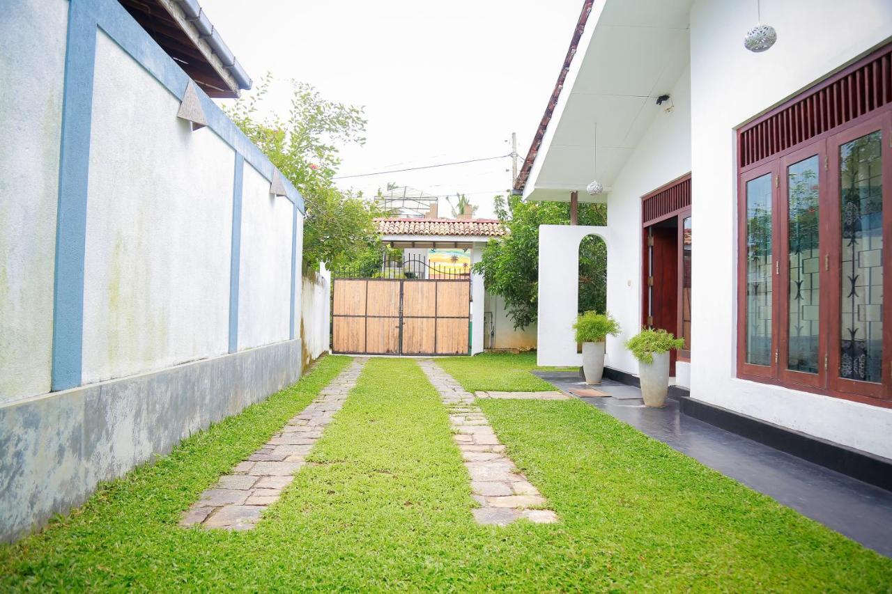 Villa No34 Hikkaduwa Buitenkant foto